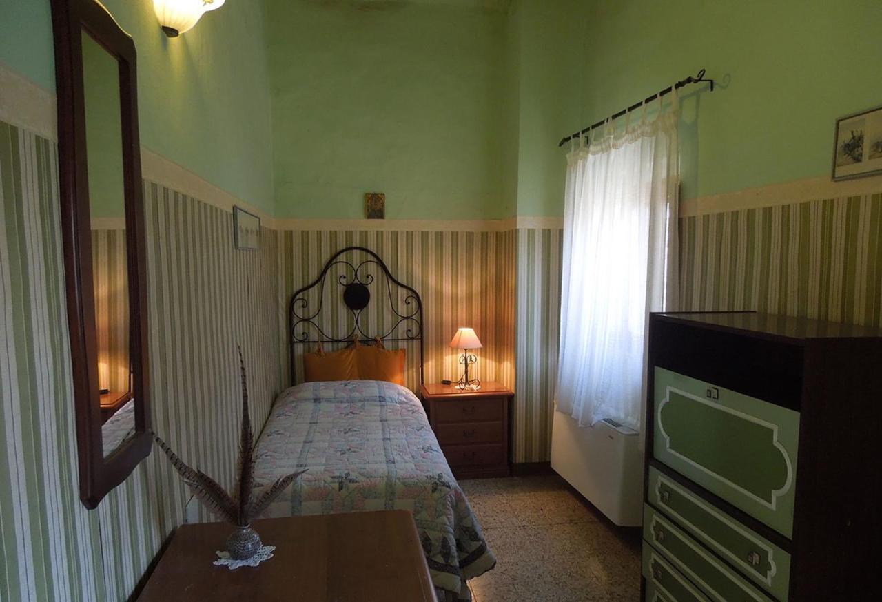 Bed and Breakfast Il Giuggiolo - La Collina Della Quiete Чертальдо Екстер'єр фото