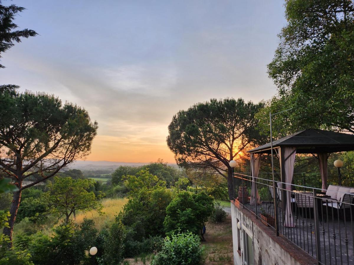 Bed and Breakfast Il Giuggiolo - La Collina Della Quiete Чертальдо Екстер'єр фото