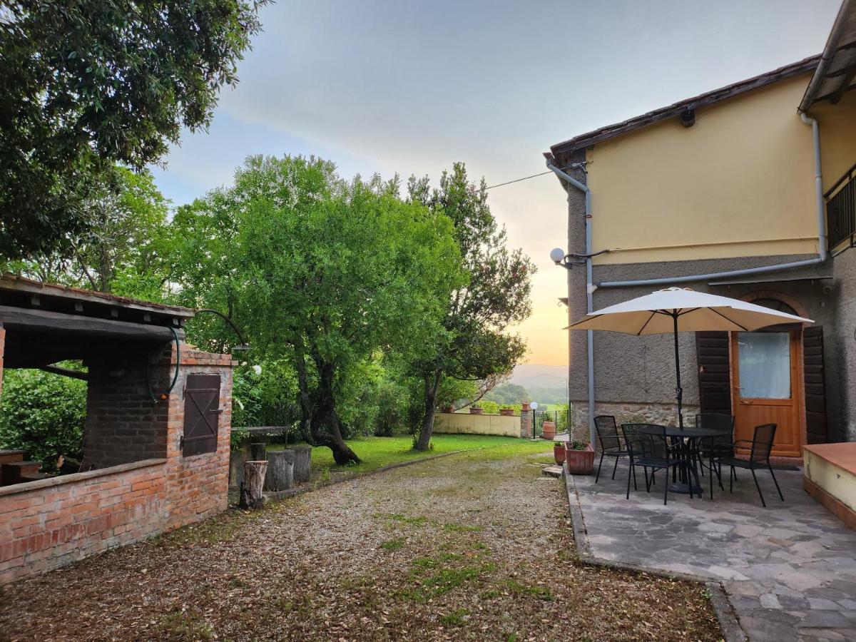 Bed and Breakfast Il Giuggiolo - La Collina Della Quiete Чертальдо Екстер'єр фото