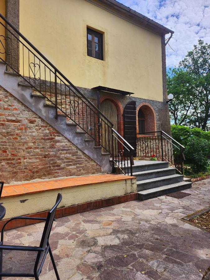 Bed and Breakfast Il Giuggiolo - La Collina Della Quiete Чертальдо Екстер'єр фото